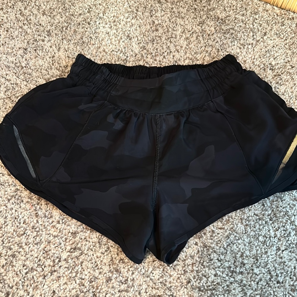 Lululemon hotty hot shorts, 2.5 in.